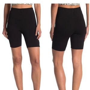 NWT Laundry bike shorts